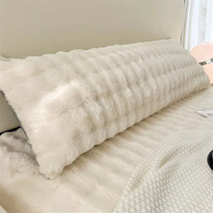 Traversin en peluche blanche photo produit vue d'ensemble