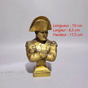 Buste Napoléon bronze finition dorée vue légèrement de côté sur fond blanc
