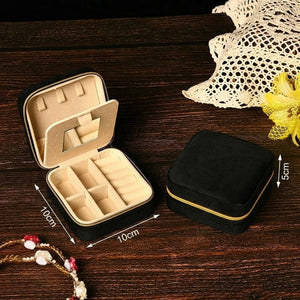 Dimensions de la boîte à bijoux : 10 cm × 10 cm × 5 cm