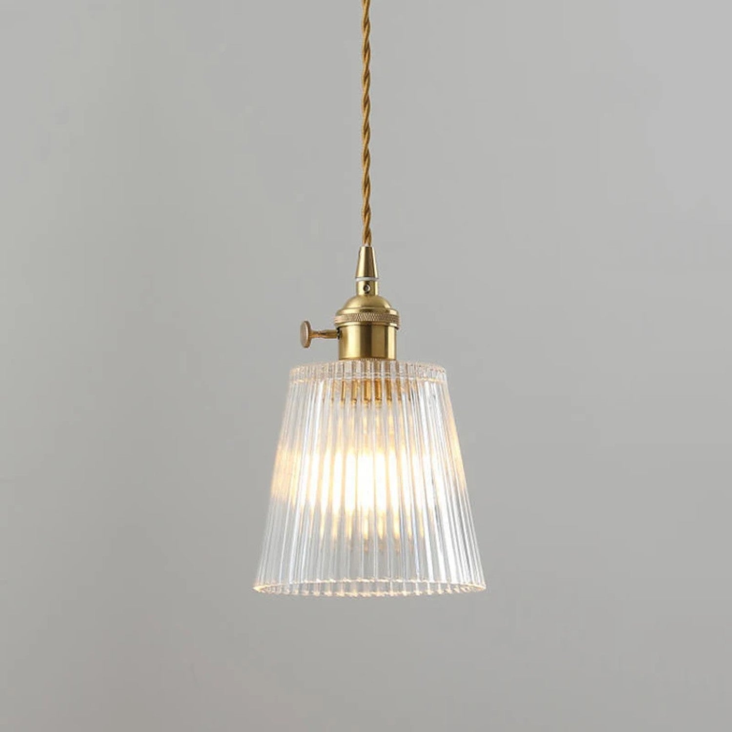Suspension verre strié transparent laiton doré vintage E27 — vue 1