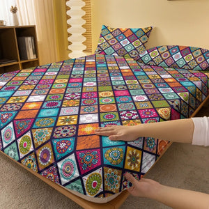 Coin du drap housse ajusté à la main sur le matelas