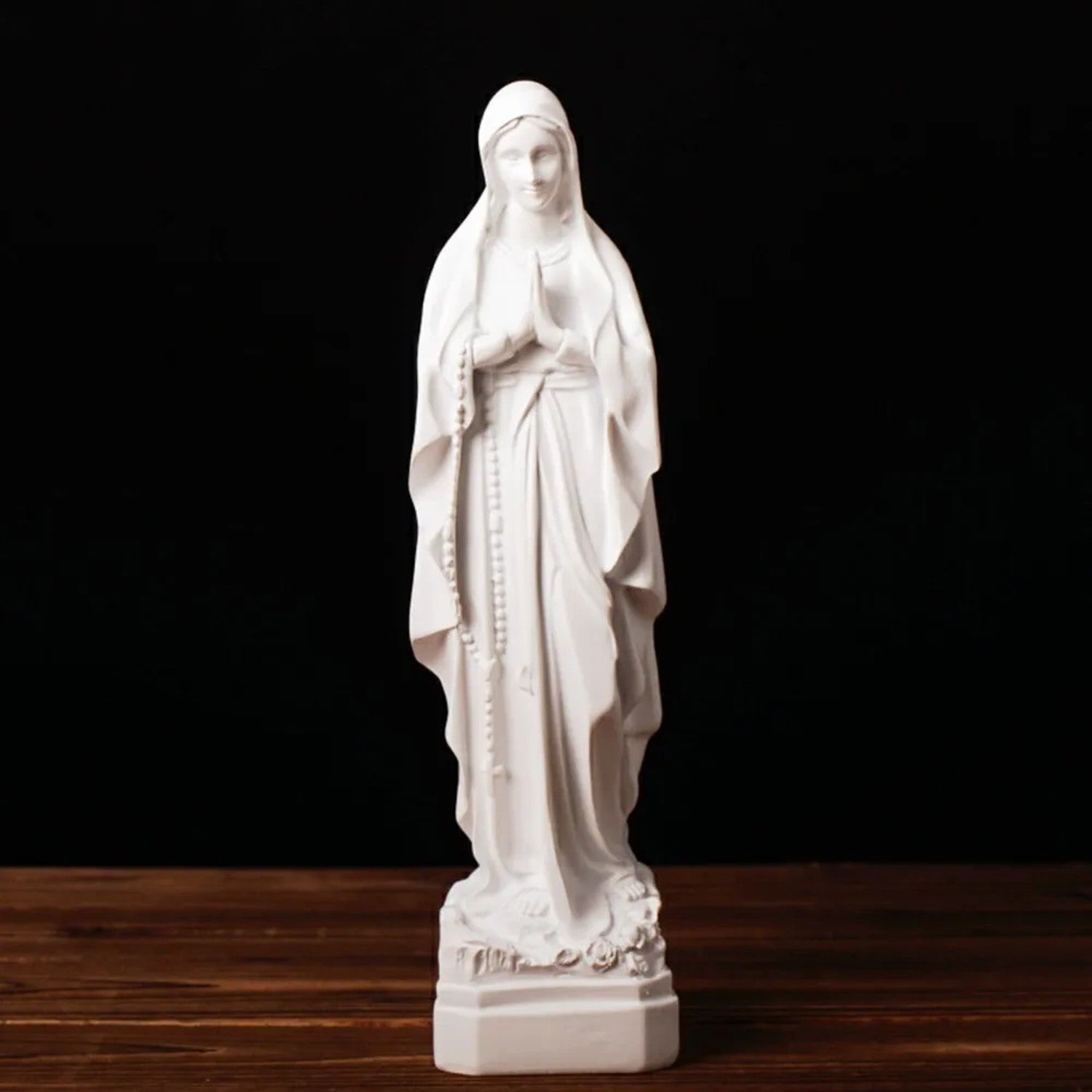 Statue Notre-Dame de Lourdes résine blanche 28,2 cm avec chapelet