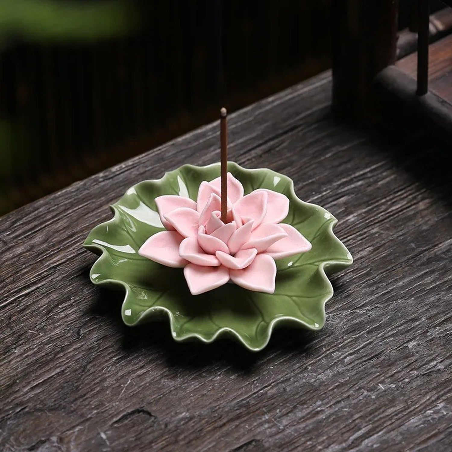 Porte-encens lotus rose pâle en céramique