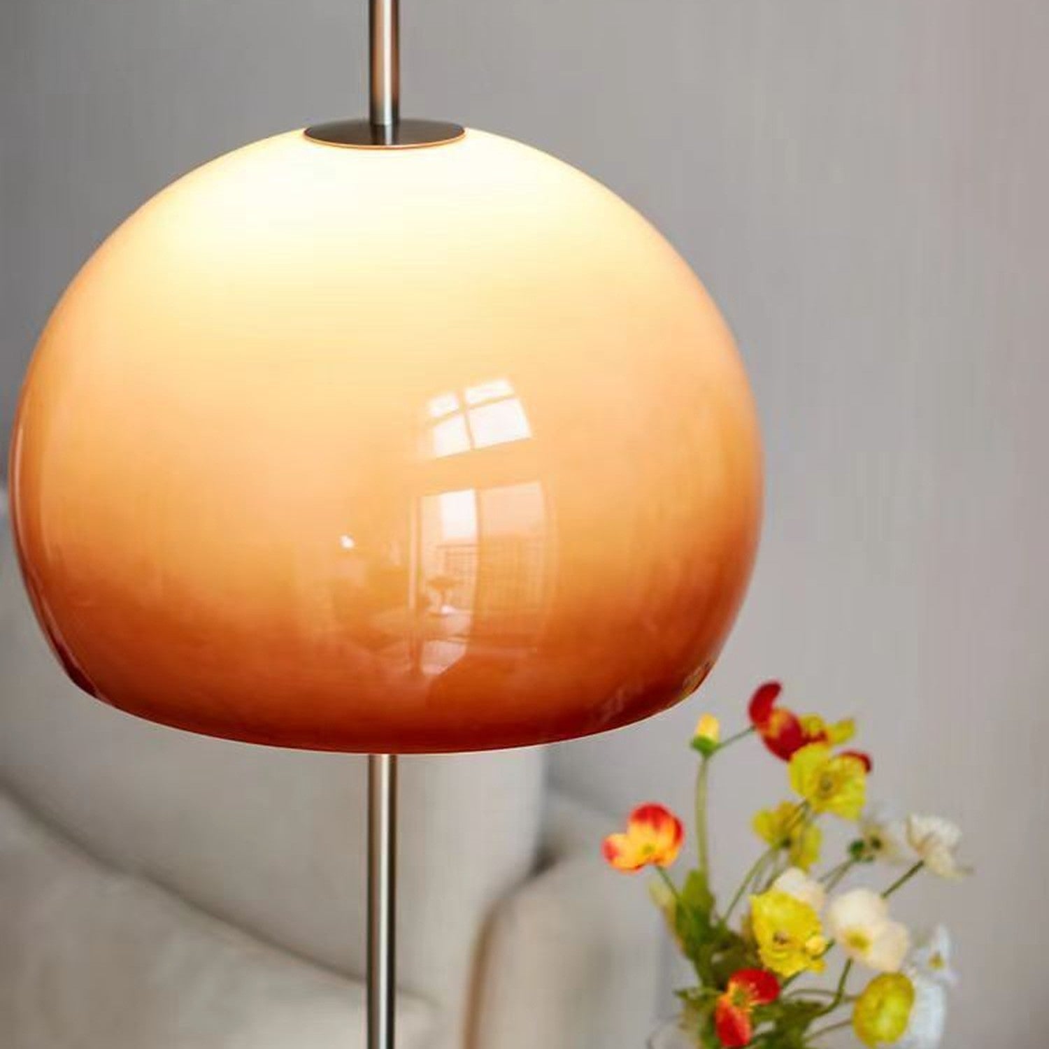 Globe en verre orange gradient lumière chaude