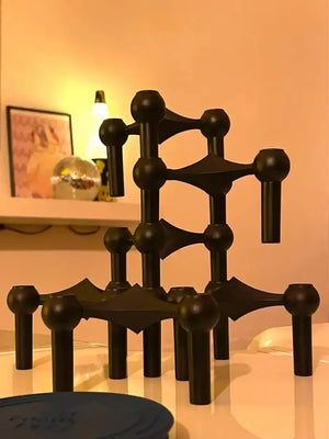 Bougeoir structure moleculaire métal design nordique chandelier vue rapprochee de la texture et des couleurs