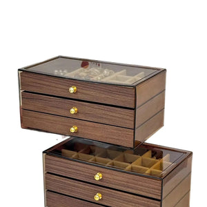 Boîte à bijoux en bois noyer avec couvercle fumé
