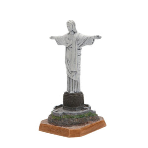 Statue du Christ rédempteur en résine vue de face sur fond blanc