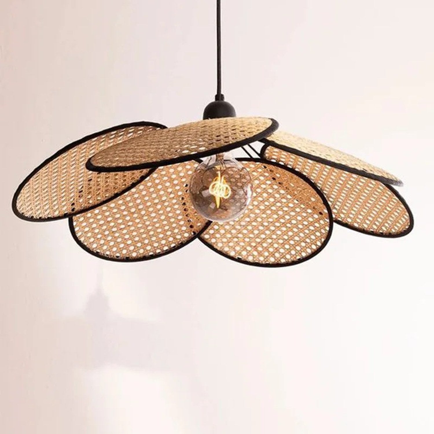 Lustre rotin suspension bohème vue 4