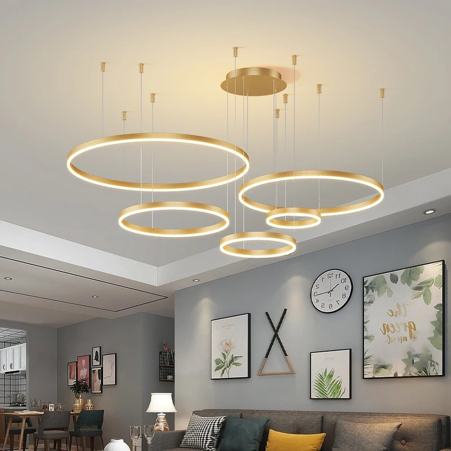 Lustre LED doré à anneaux circulaires concentriques, finition élégante