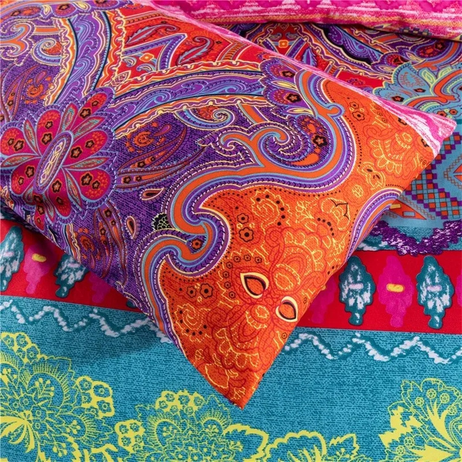 Taie d'oreiller bohème avec motif cachemire orange et violet