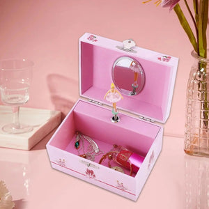 Intérieur boîte à musique ballet avec bijoux rose