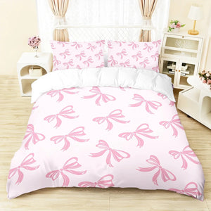 Parure de lit à nœuds roses dans une chambre claire avec tête de lit blanche