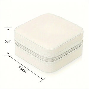 Dimensions de la boîte à bijoux de voyage 9,5 cm de largeur et 5 cm de hauteur