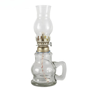 Lampe à pétrole en verre transparent avec sa cheminée coupe-vent et sa poignée