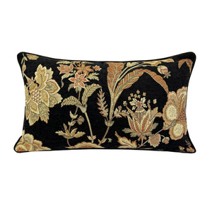 Housse de coussin lombaire vue de face motif floral sur fond noir