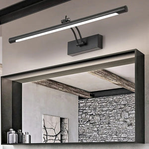 Applique murale miroir LED noire allumée au-dessus d'un miroir mural
