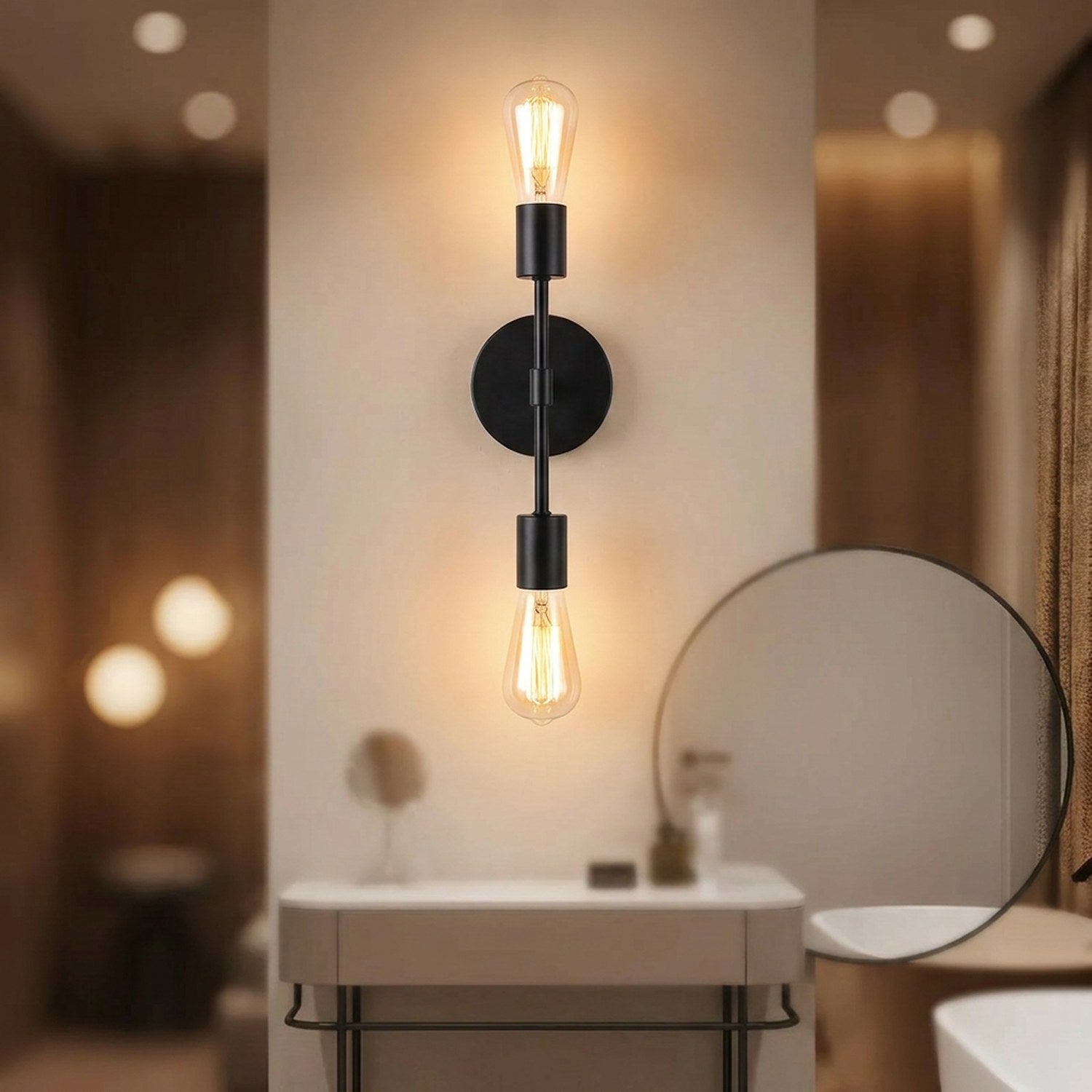 Applique murale noire installée au-dessus d'un meuble vasque avec miroir rond