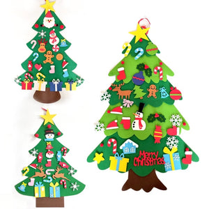 Comparaison des deux modèles d'arbres de Noël en feutre avec ornements