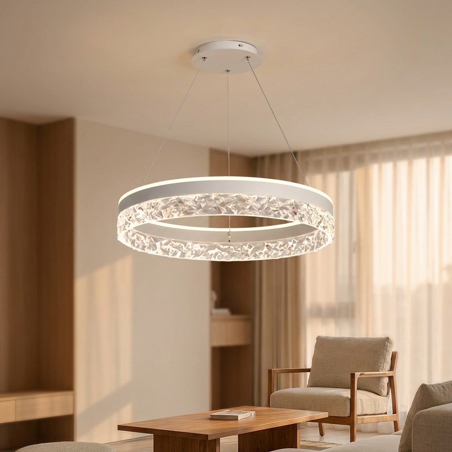 Suspension anneau LED blanche allumee au-dessus d un salon moderne chaleureux