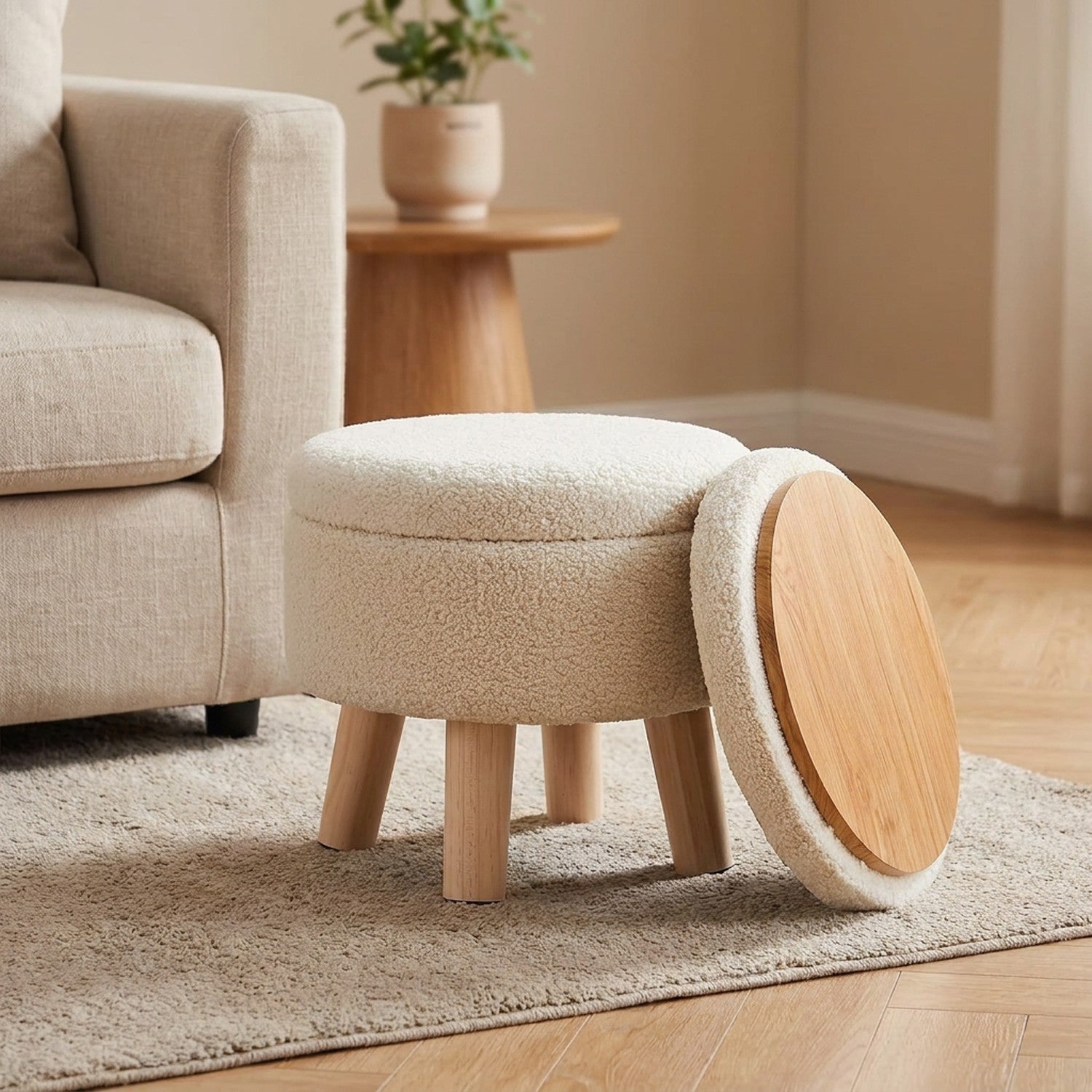 Repose-pieds coffre en velours bouclé blanc avec dessus en bois