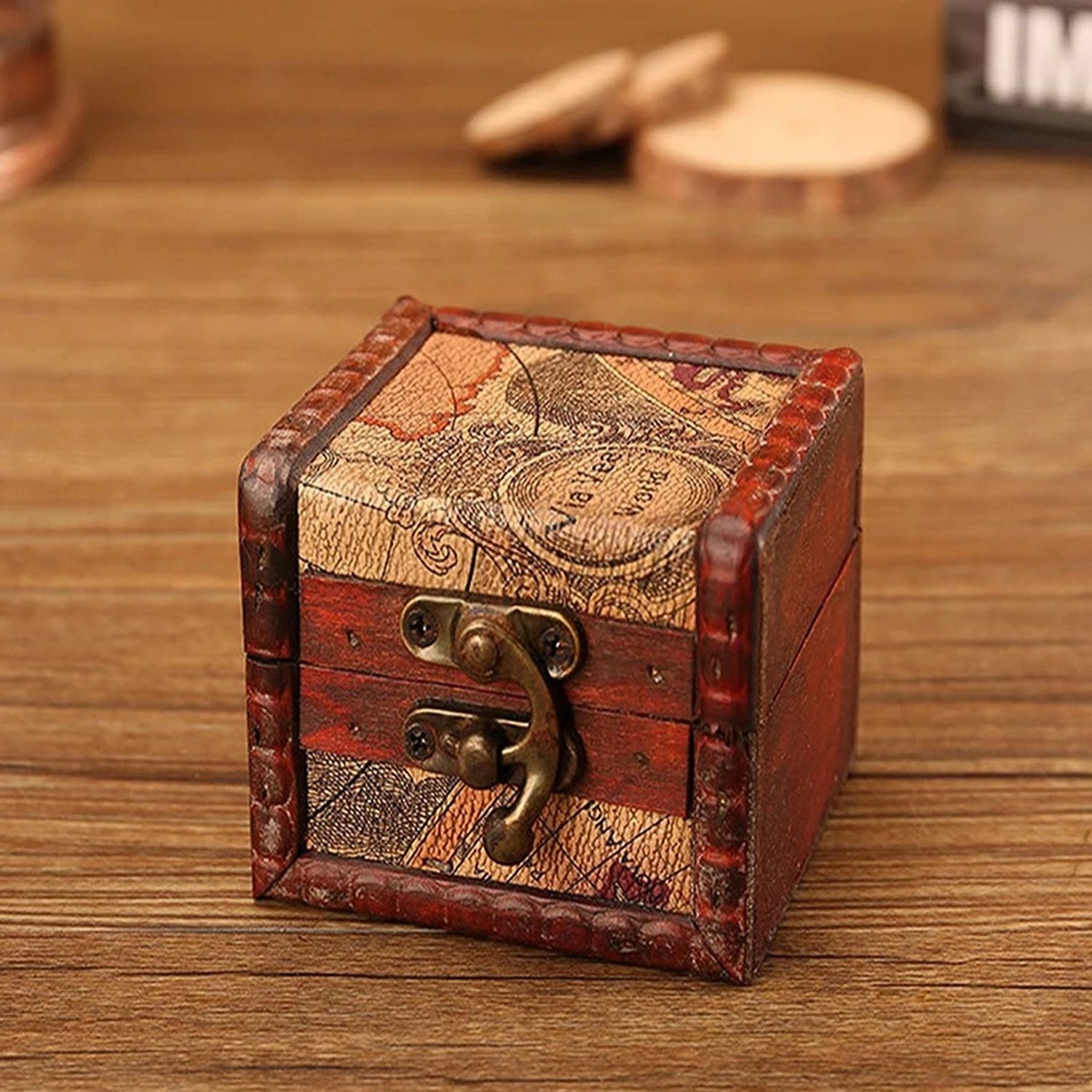 Boite à bijoux bois vintage chinois motif Carte