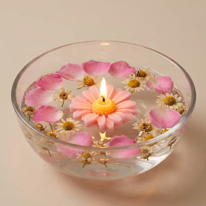 Bougie flottante camomille rose forme fleur cire de soja allumée