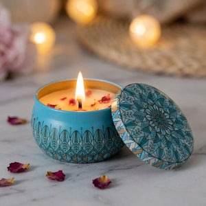 Bougie parfumée mandala rose poudré boîte étain fleurs séchées
