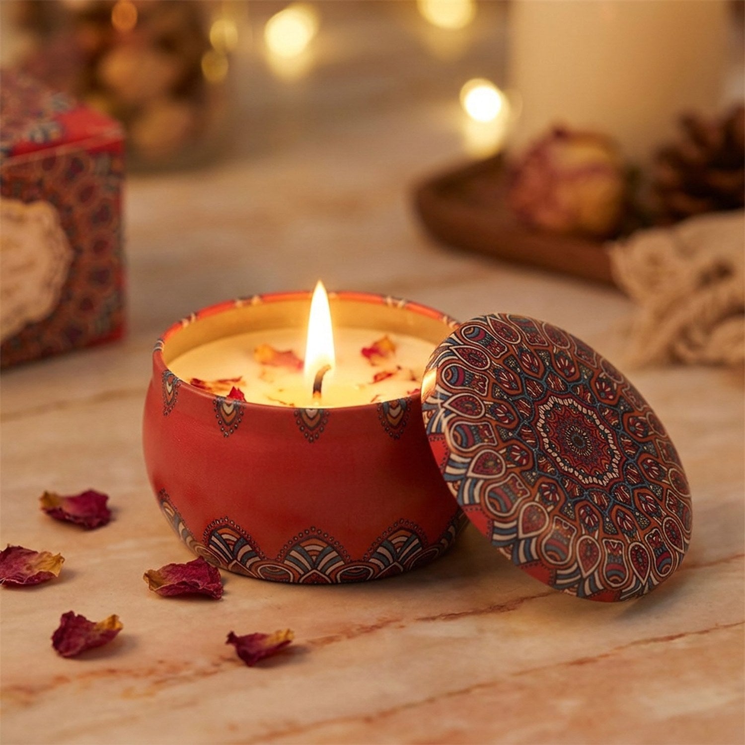 Bougie parfumée mandala rouge boîte étain fleurs séchées
