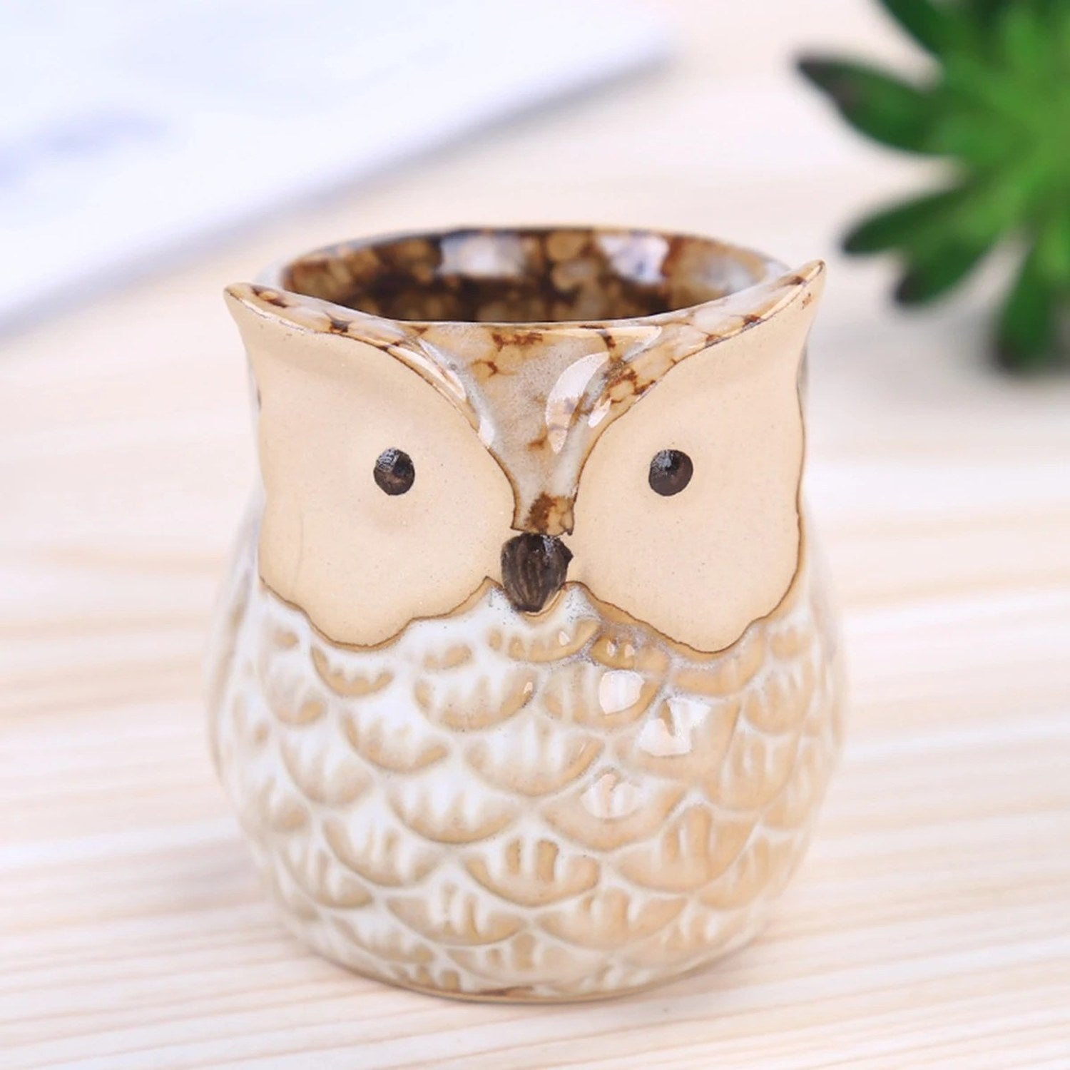Cache-pot hibou céramique beige miel sur fond clair