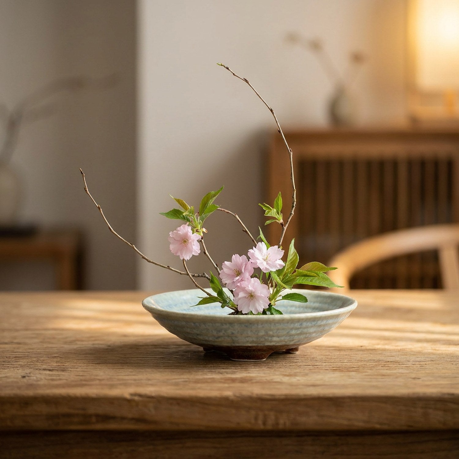 Vase japonais en céramique céladon pour composition florale ikebana