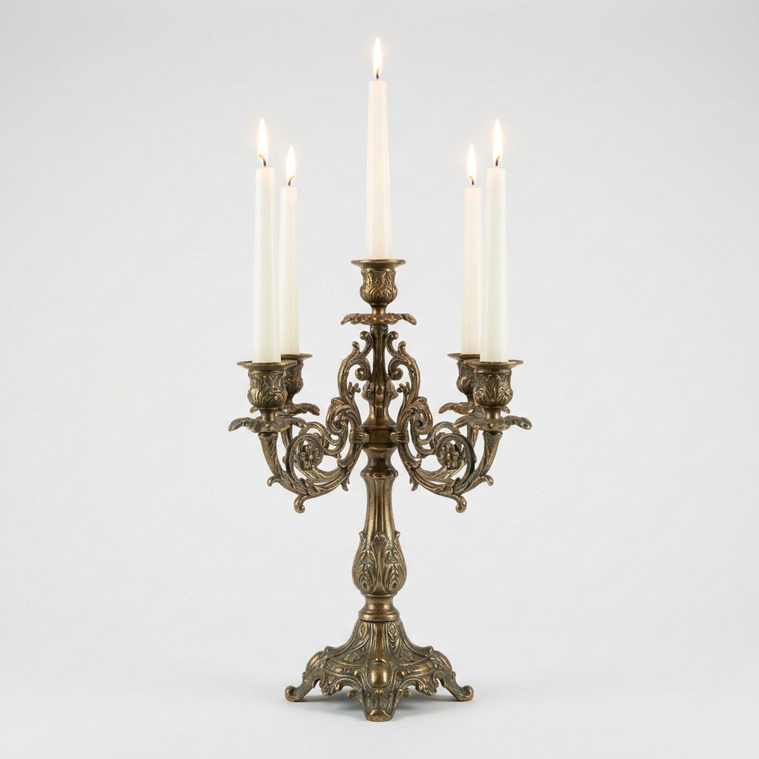 Chandelier bougeoir baroque bronze 5 bras en métal avec bougies