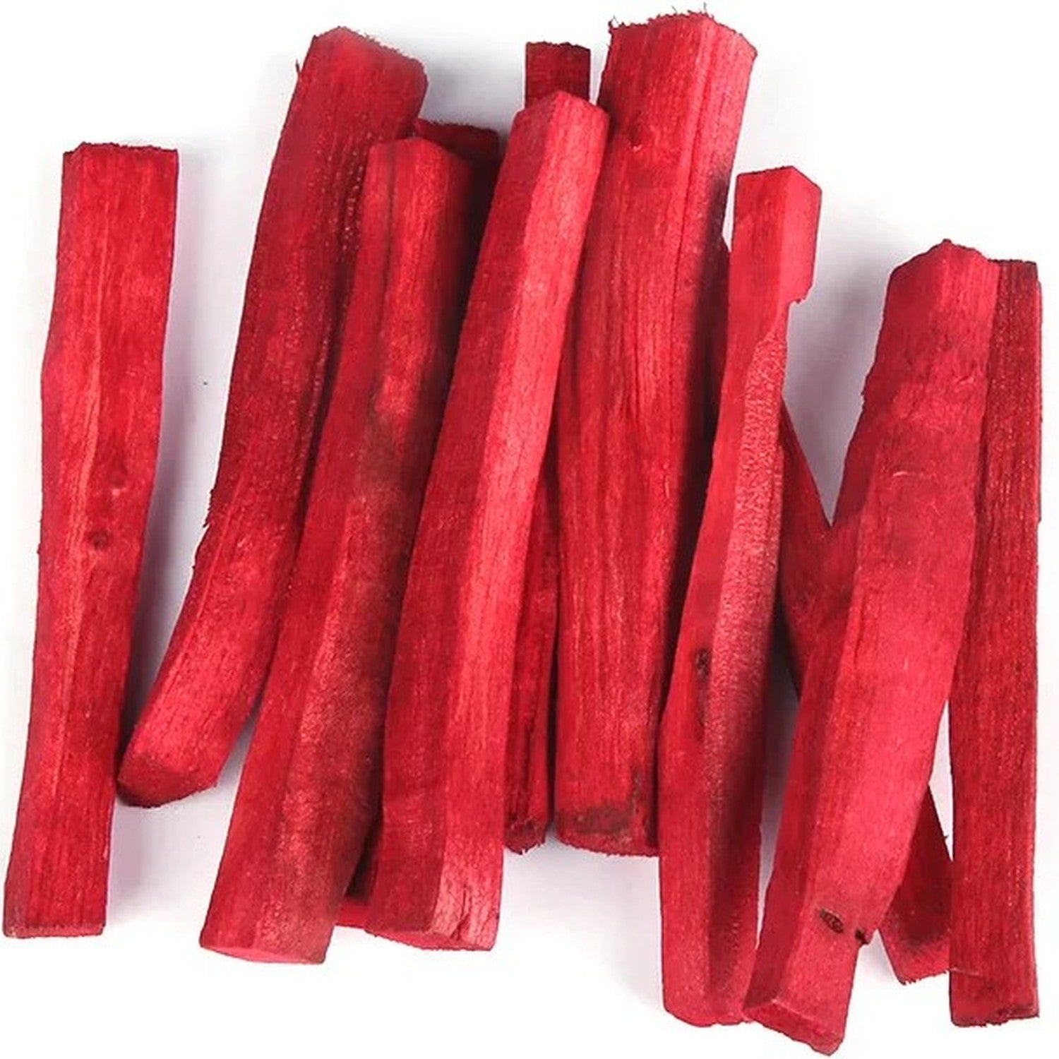 Bâtons d'encens Sang du Dragon vue rapprochée sur fond blanc