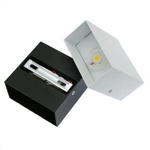 Vue intérieure de l'applique murale montrant le module LED et la plaque de fixation murale