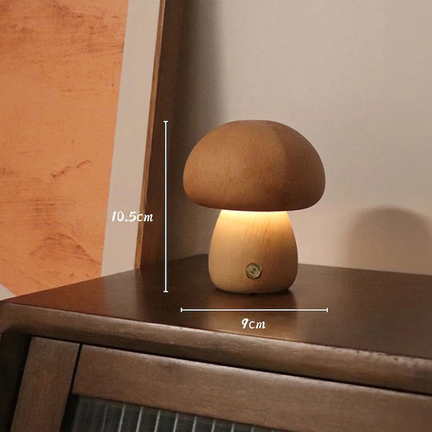 Dimensions de la veilleuse champignon 10,5 cm de hauteur et 9 cm de largeur
