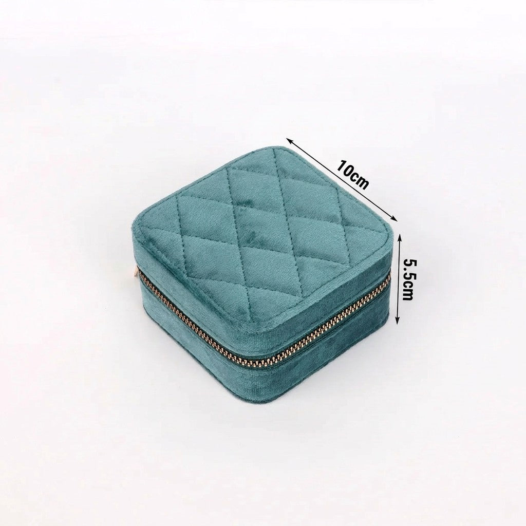 Dimensions de la boîte à bijoux 10cm x 10cm x 5,5cm vue de côté