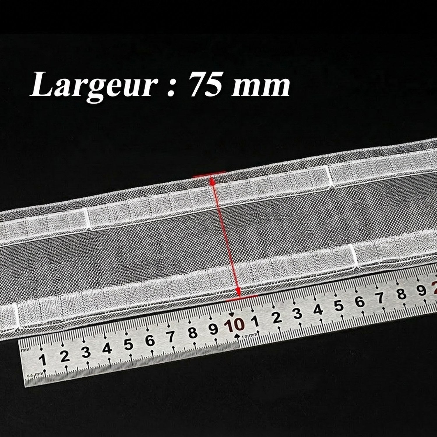 Largeur du galon fronceur mesurée à 75 mm au réglet