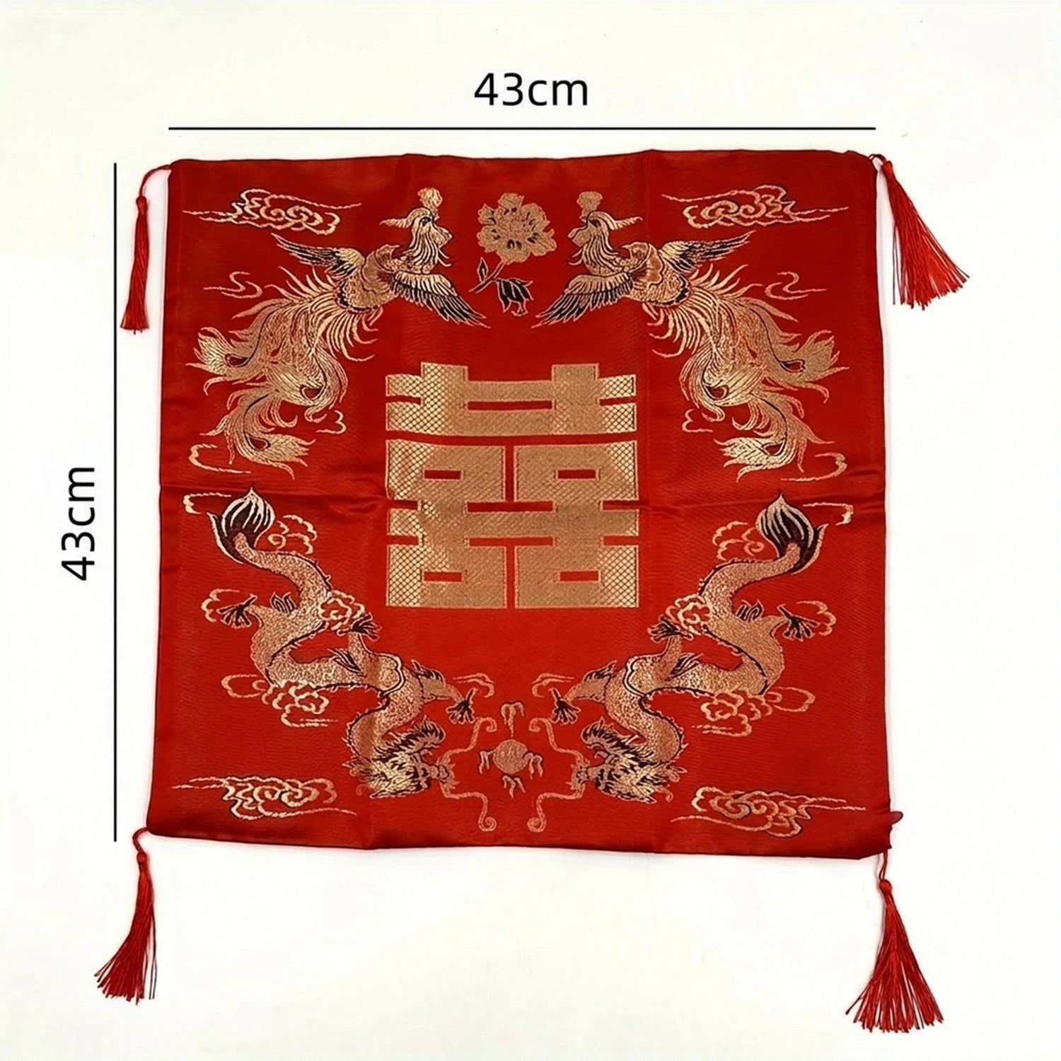 Dimensions de la housse de coussin 43cm sur 43cm avec glands aux quatre coins