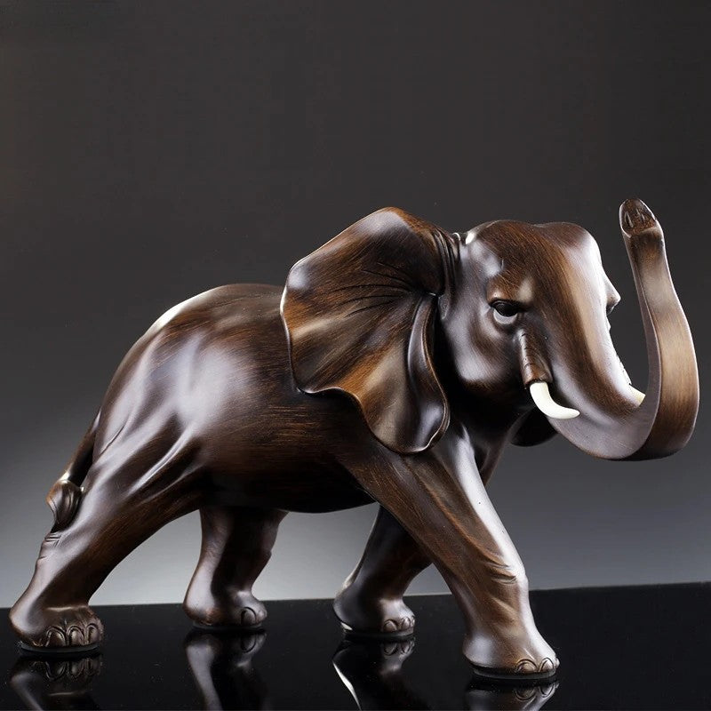Sculpture d'éléphant en résine imitation bois vue 1