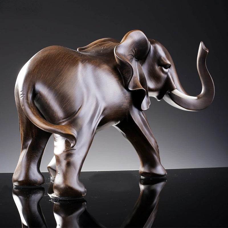 Sculpture d'éléphant en résine imitation bois vue 4