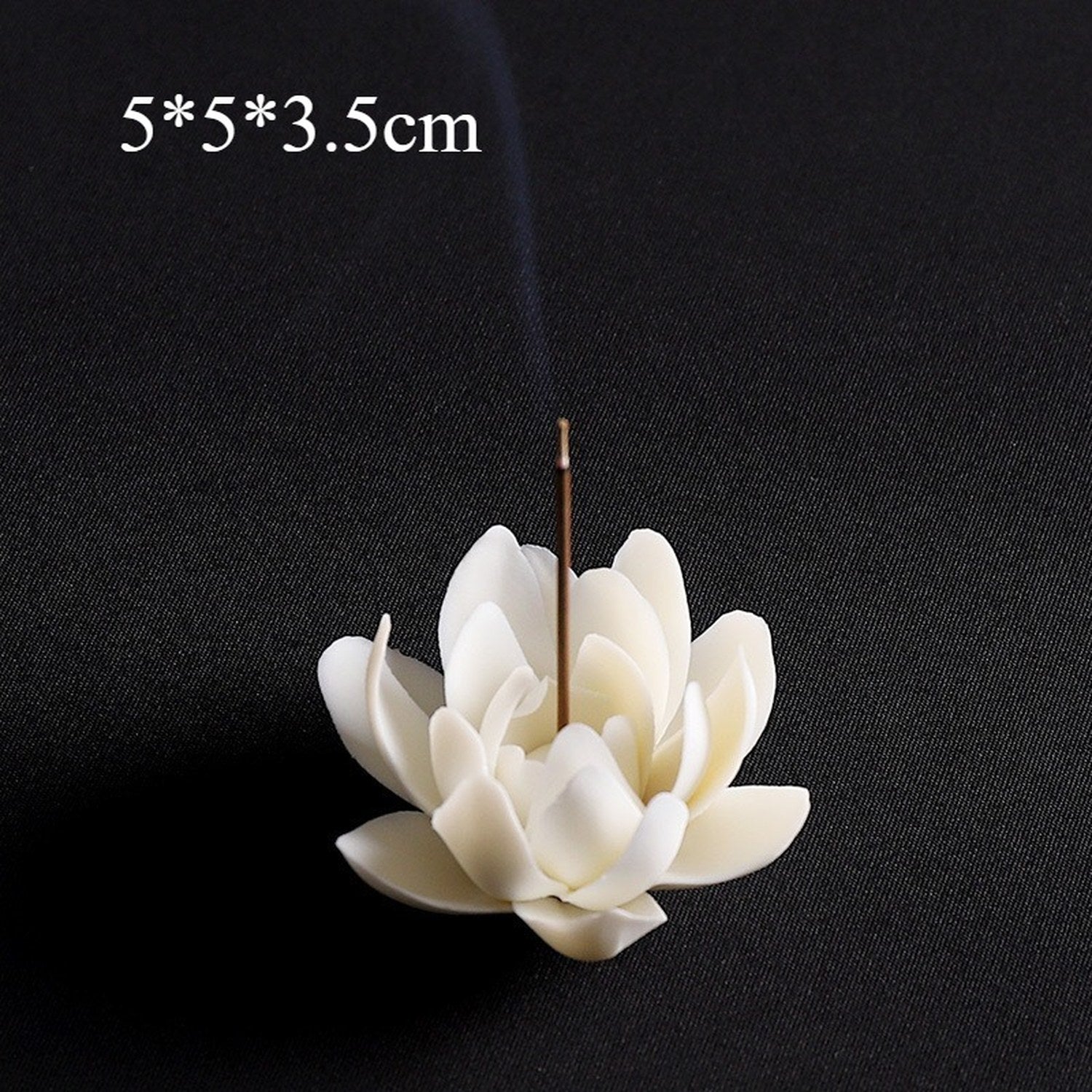 Dimensions brûleur lotus céramique blanc : 5 x 5 x 3,5 cm