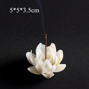 Dimensions brûleur lotus céramique blanc : 5 x 5 x 3,5 cm