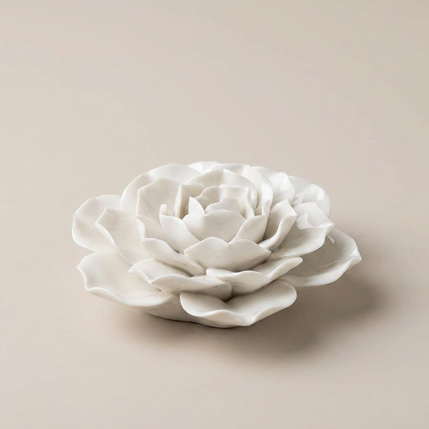 Brûleur d'encens modèle Rose en céramique blanche artisanale