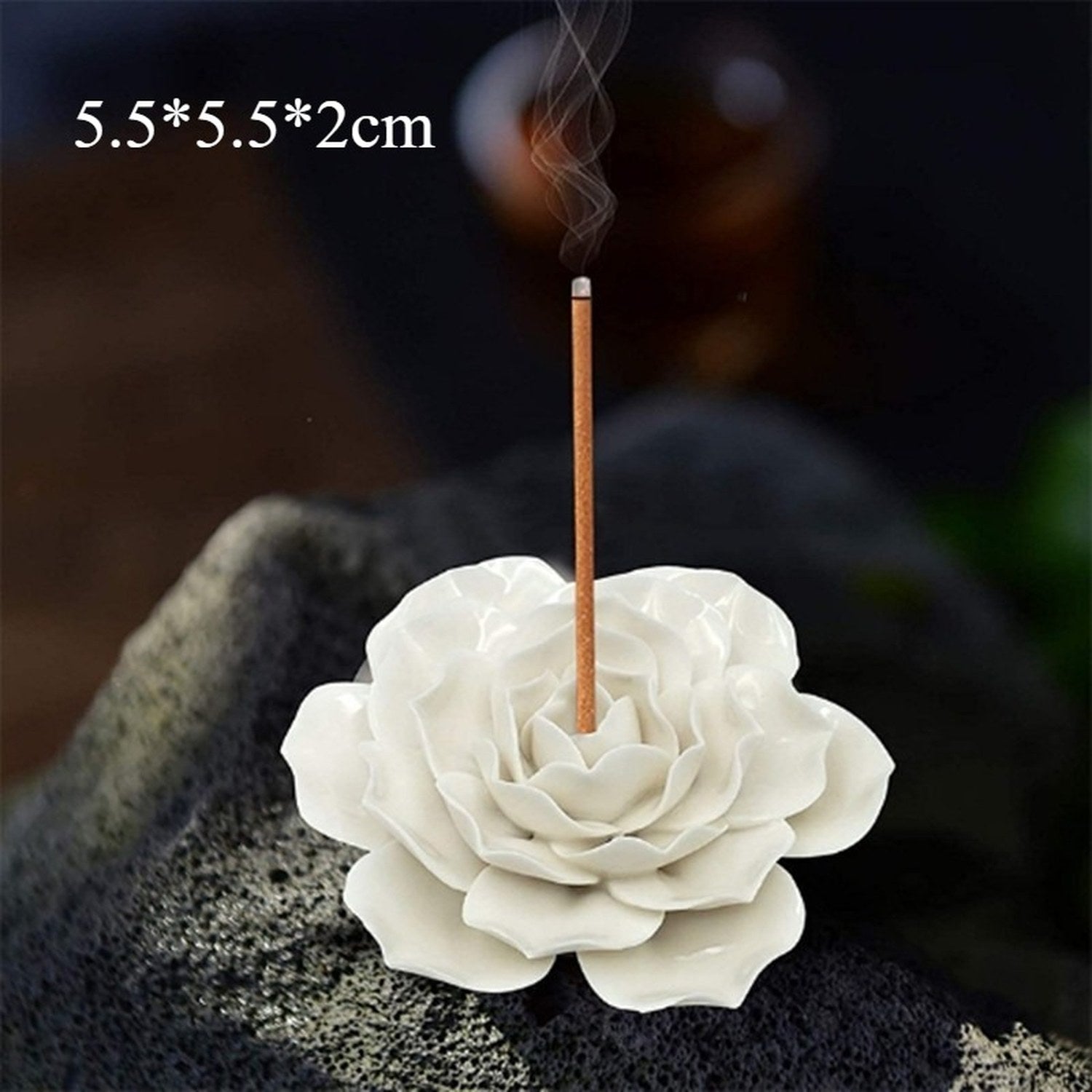Dimensions brûleur rose céramique blanc : 5,5 x 5,5 x 2 cm