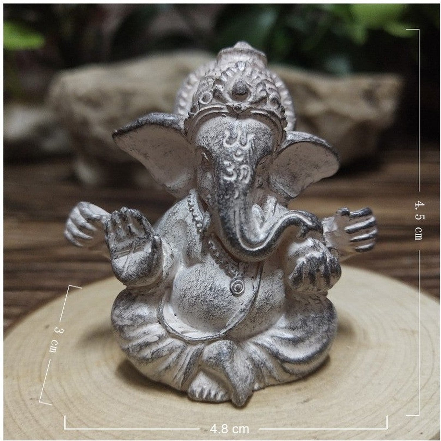 Figurine Ganesha finition Argent blanc antique résine