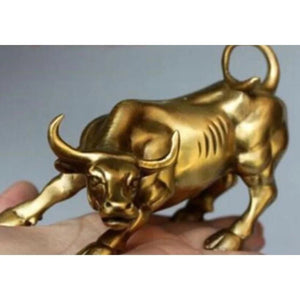 Figurine taureau Wall Street finition dorée brillante
