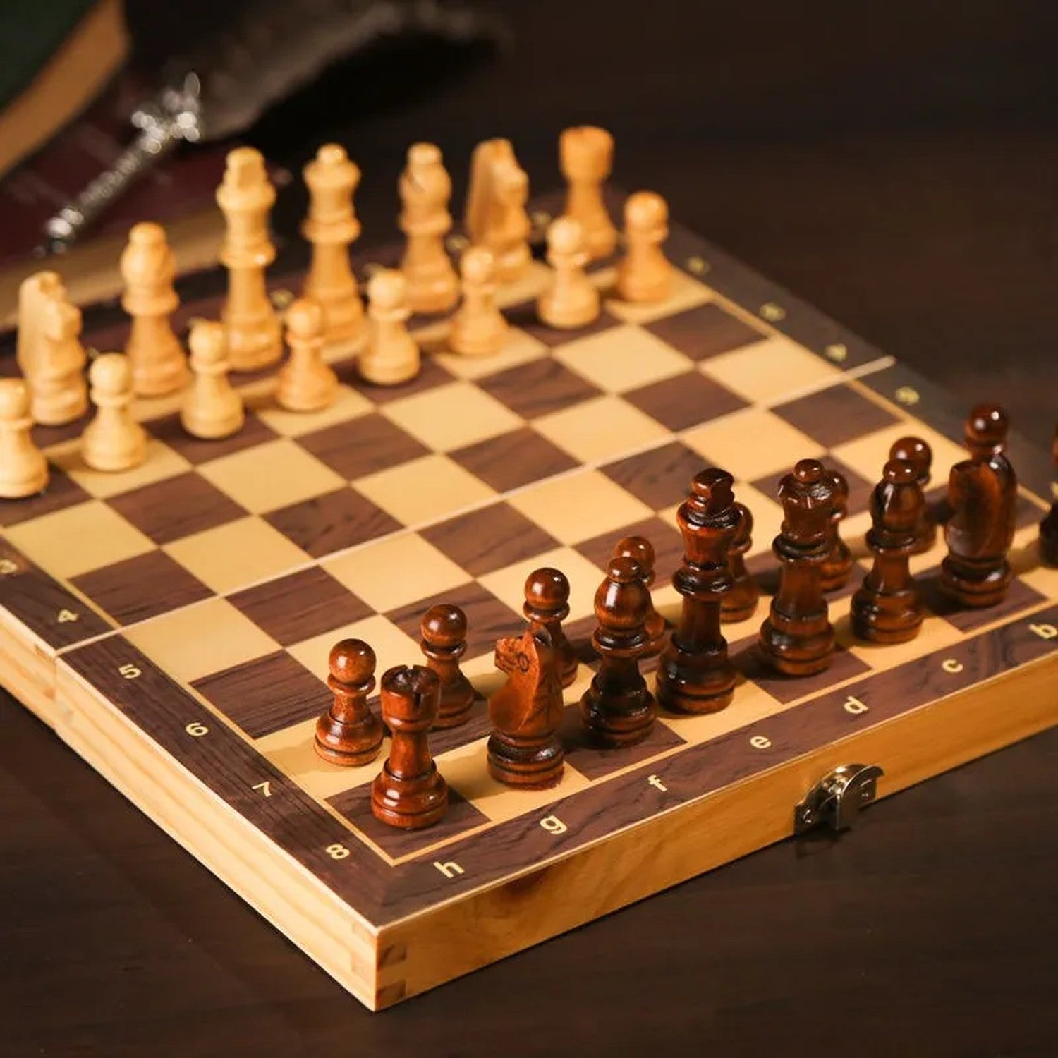 Partie d'échecs sur plateau pliant 24cm
