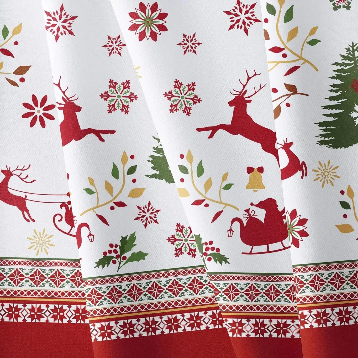 Drapé du tissu imperméable de la nappe de Noël montrant la souplesse et le tombé