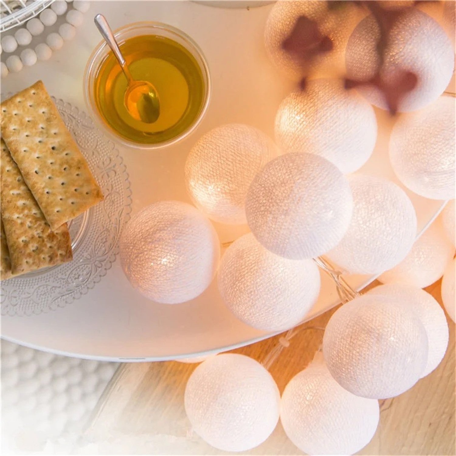 Guirlande lumineuse boules de coton blanches lumineuses