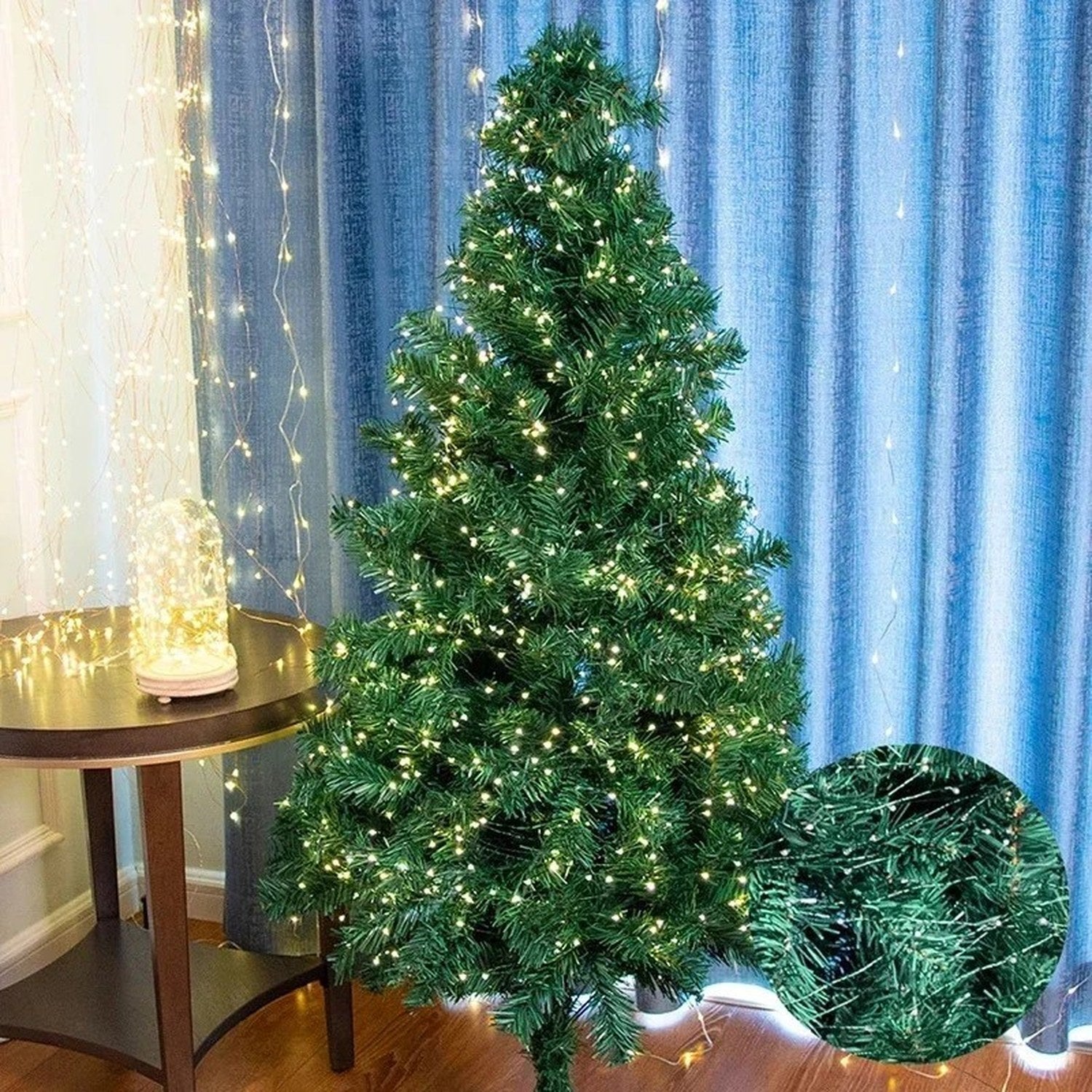Sapin de Noël décoré avec guirlande lumineuse LED à fil vert lumière blanc chaud