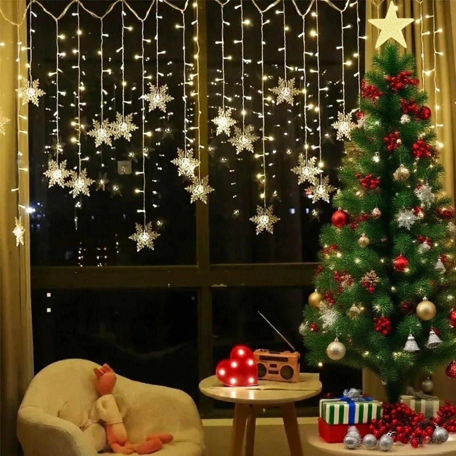 Rideau flocons LED dans décor de Noël